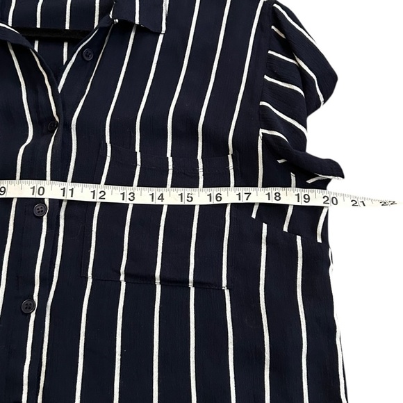 Billabong Tropical Crush Navy Blue Striped Button-Up Crop Top- Size Small - Picture 11 of 14